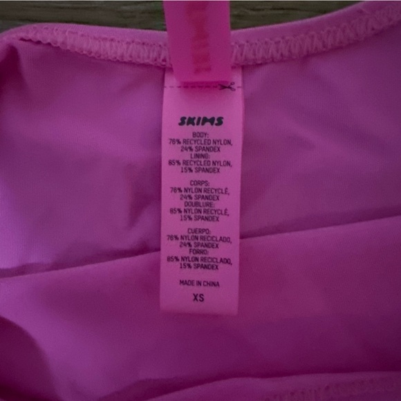 SKIMS SWIM TANK DRESS / TAFFY - Picture 3 of 4